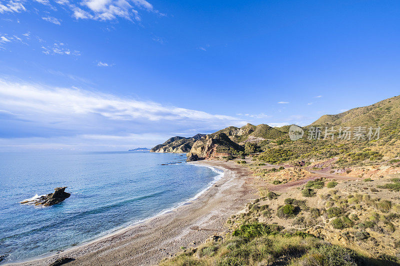 Playa del Sombrerico，西班牙安达卢西亚的一个偏远海滩